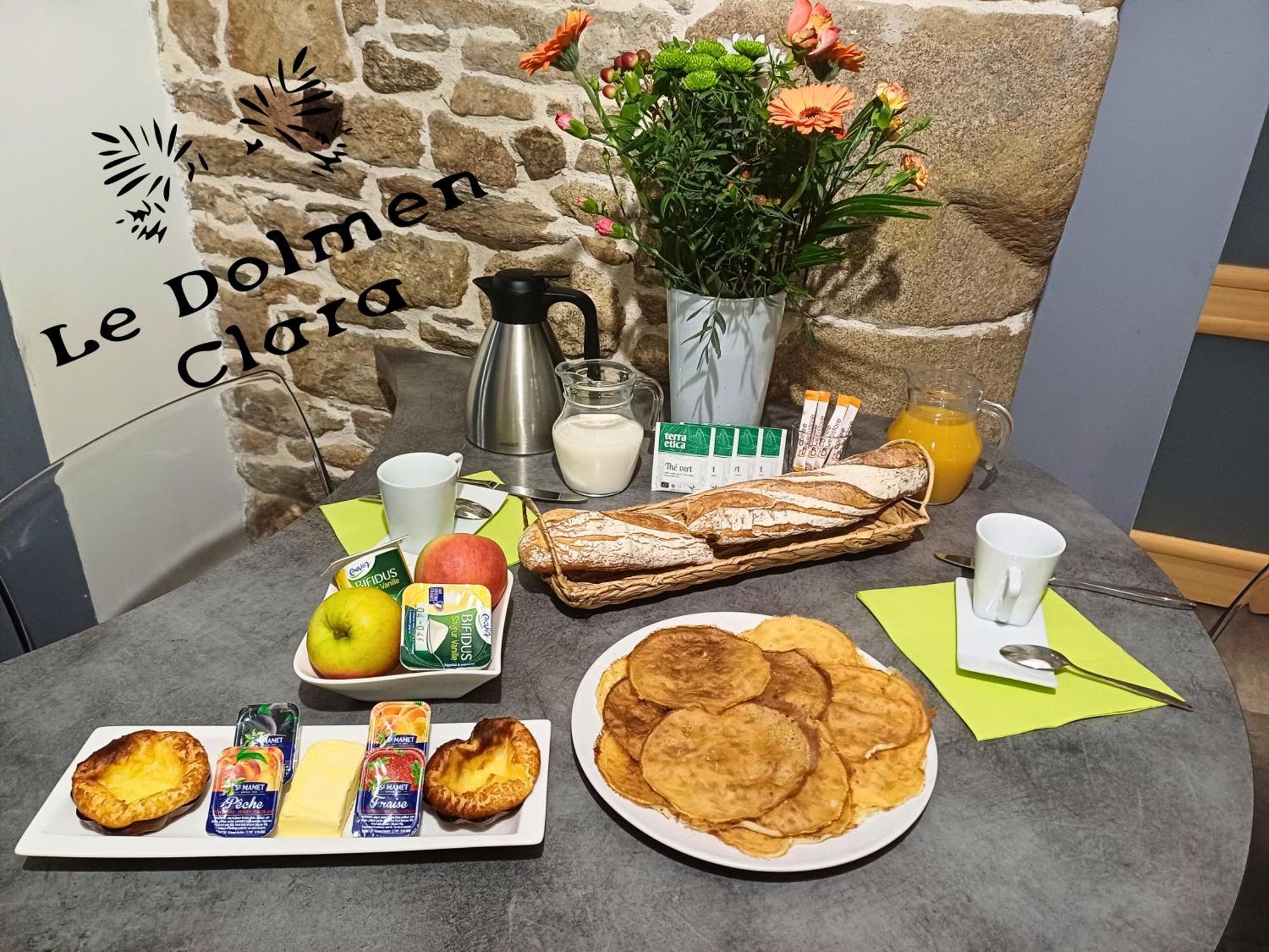 Bed and Breakfast Le Loft du Dolmen Clara, 5 étoiles Plounévez-Lochrist Exterior foto
