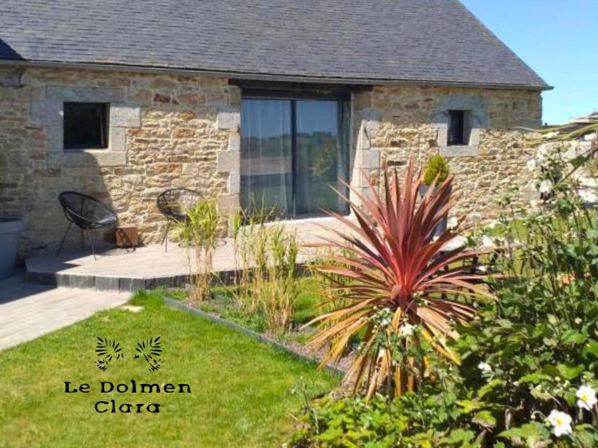 Bed and Breakfast Le Loft du Dolmen Clara, 5 étoiles Plounévez-Lochrist Exterior foto