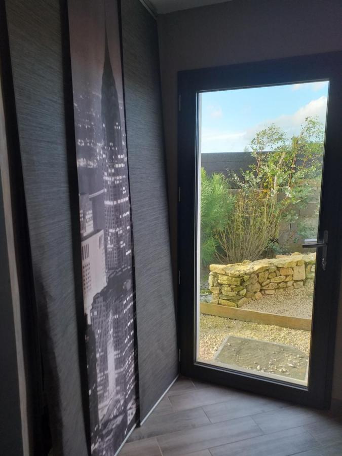 Bed and Breakfast Le Loft du Dolmen Clara, 5 étoiles Plounévez-Lochrist Exterior foto